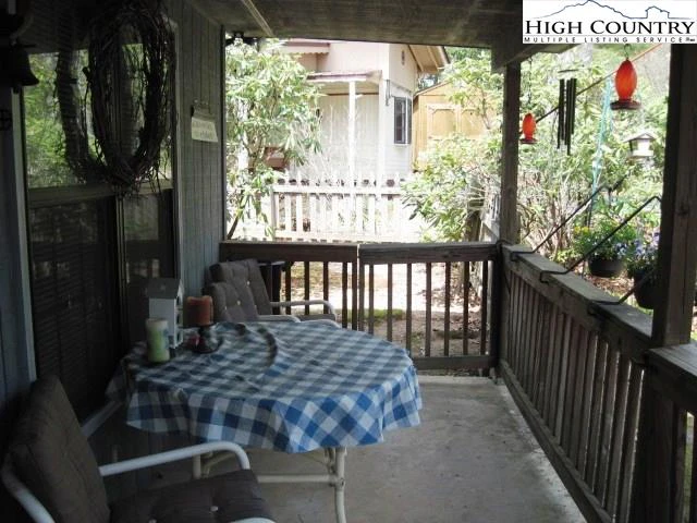 Image number 5 for the current listing