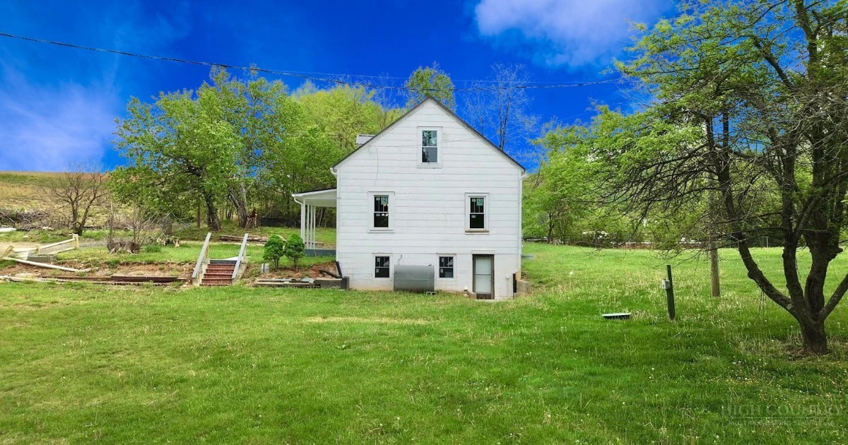 Image number 22 for the current listing