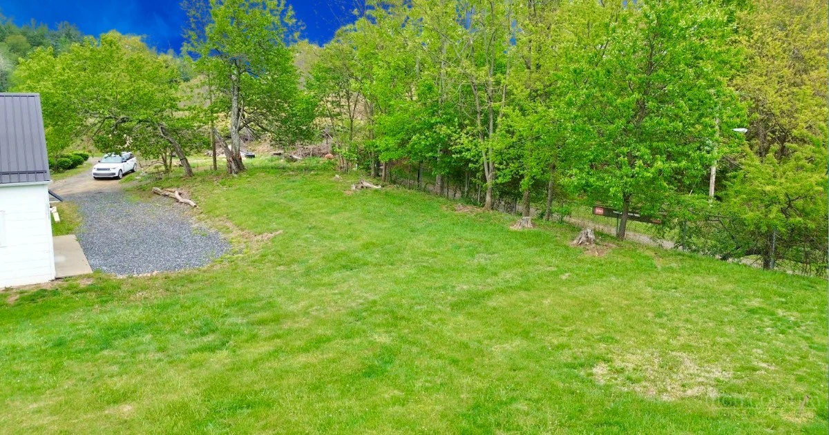 Image number 21 for the current listing