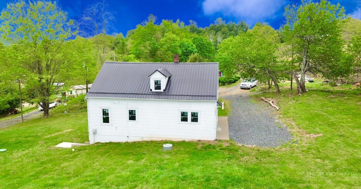 Image number 20 for the current listing