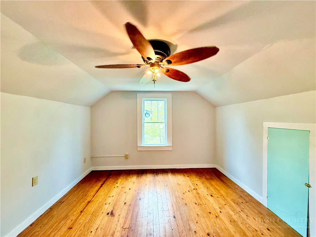 Image number 12 for the current listing