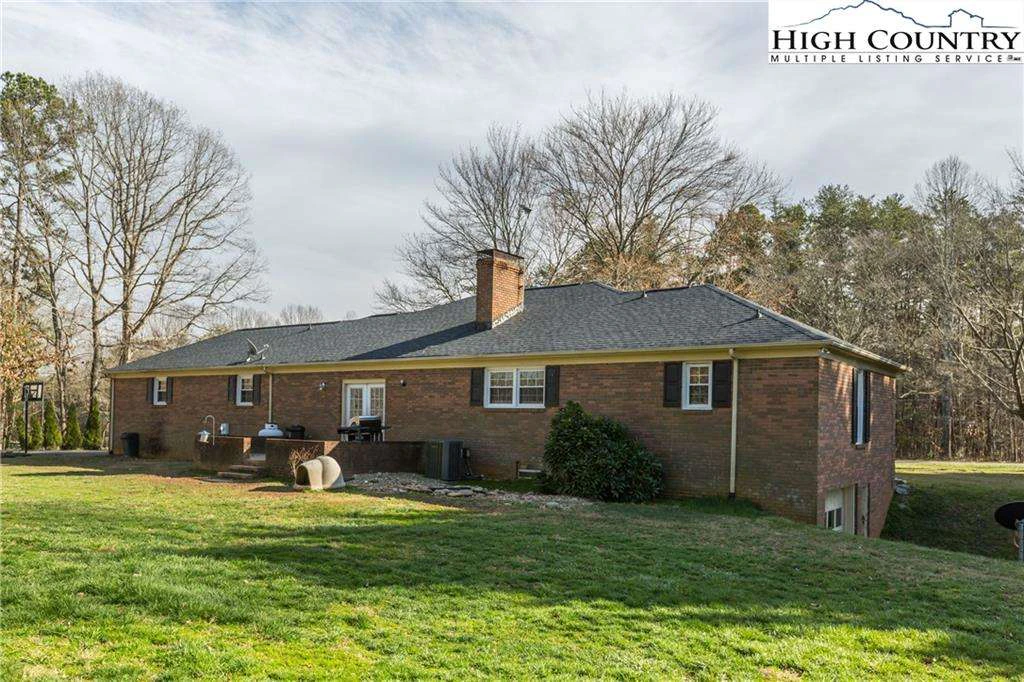 Image number 20 for the current listing