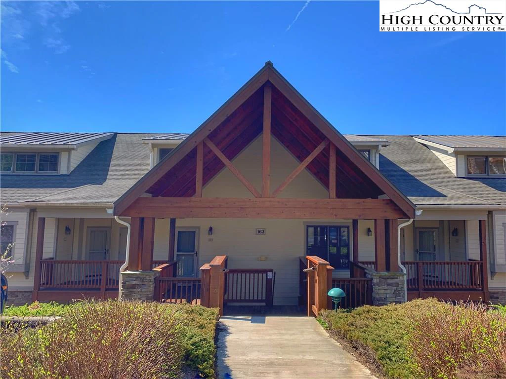 Image number 1 for the current listing