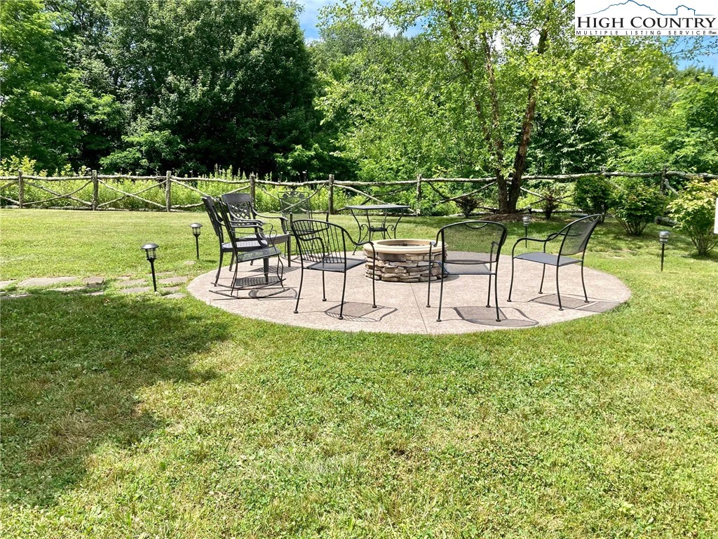 Image number 18 for the current listing