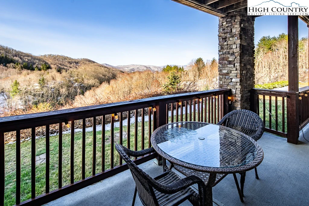 Image number 8 for the current listing