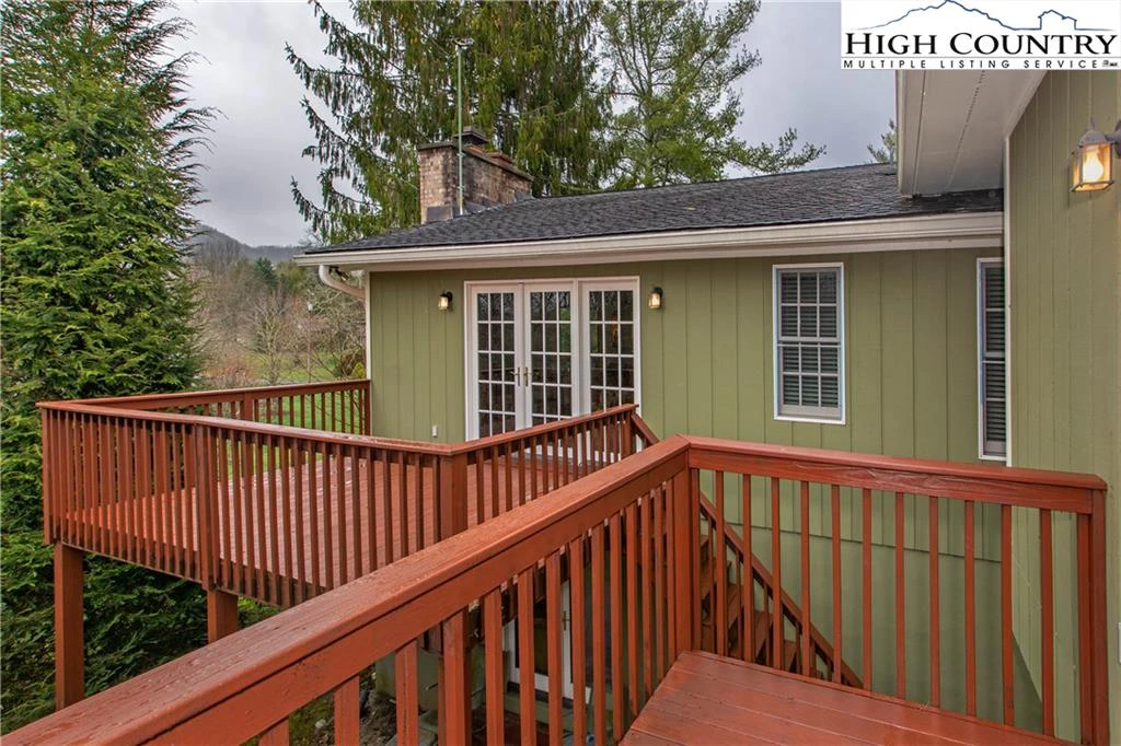 Image number 4 for the current listing