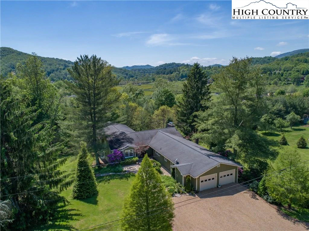 Image number 15 for the current listing