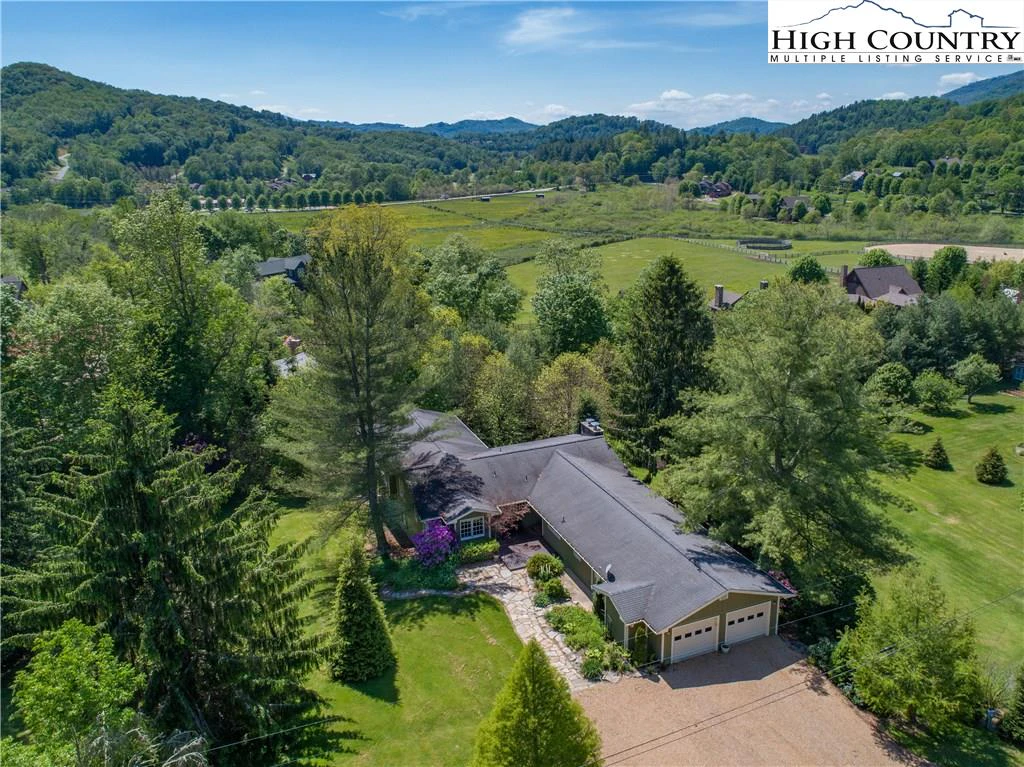 Image number 16 for the current listing