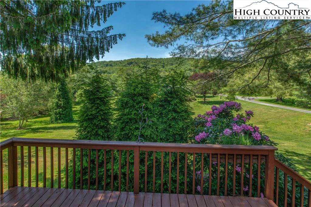 Image number 22 for the current listing