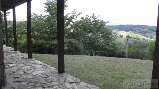 Image number 2 for the current listing