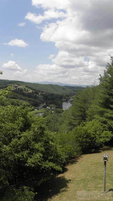 Image number 15 for the current listing