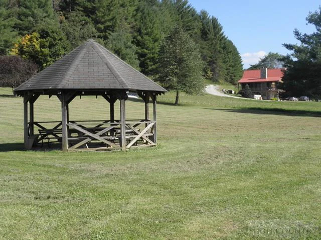 Image number 11 for the current listing