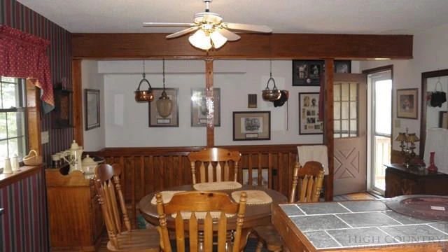 Image number 29 for the current listing