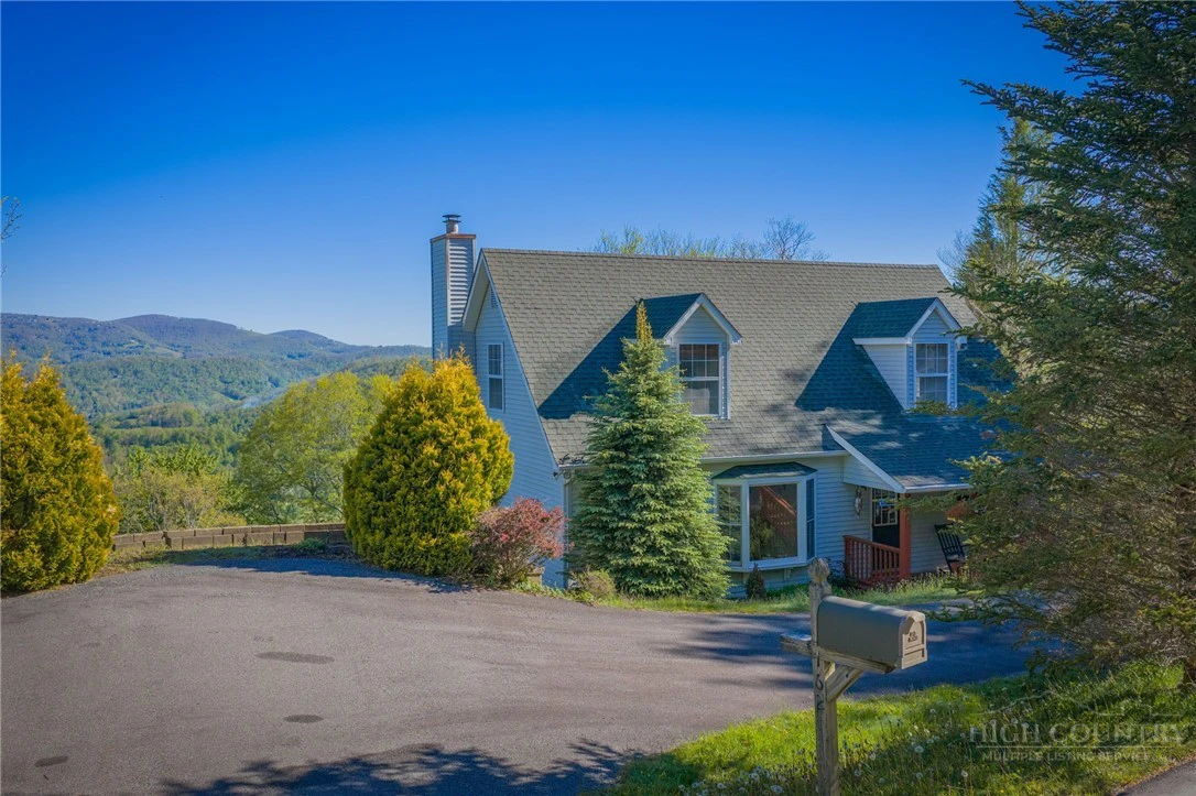 Image number 1 for the current listing