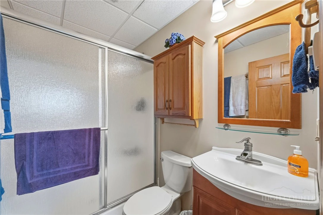 Image number 10 for the current listing