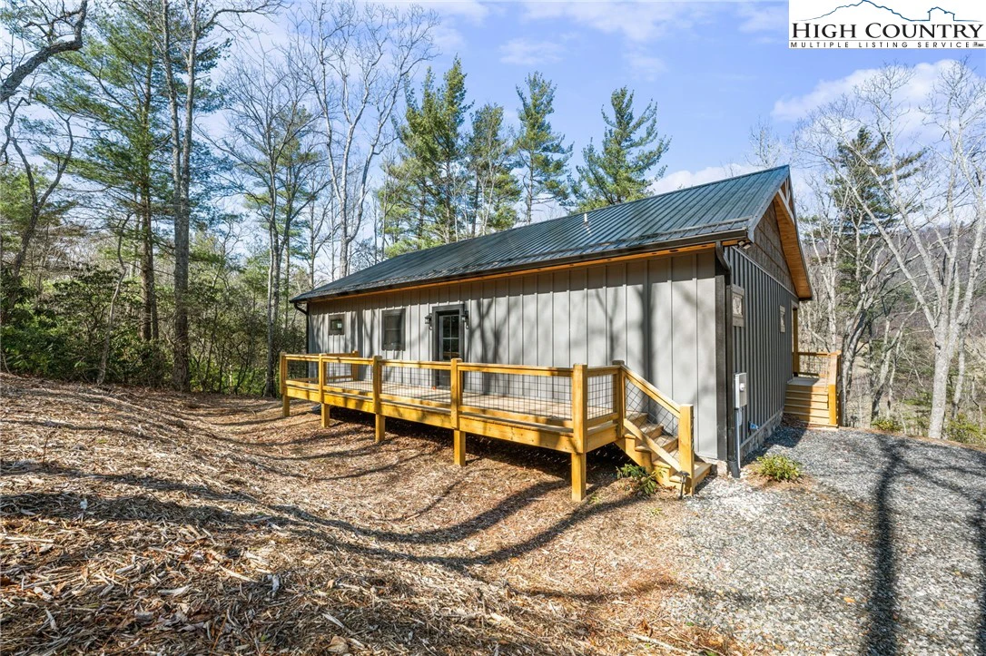 Image number 2 for the current listing