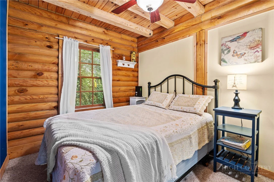 Image number 11 for the current listing