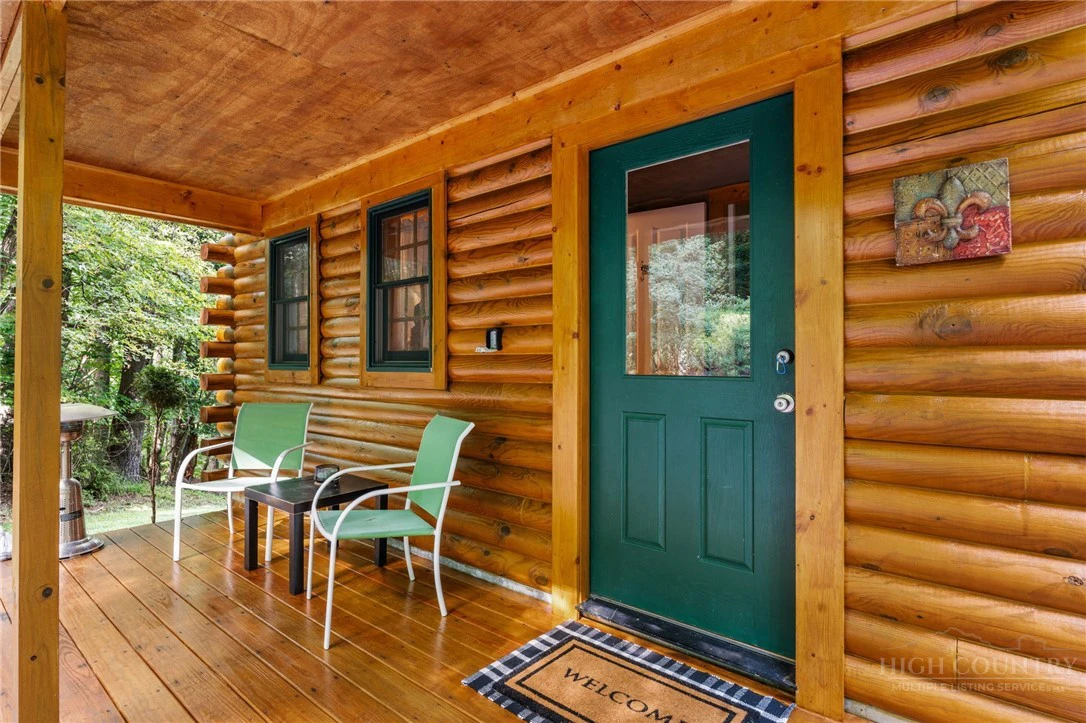 Image number 3 for the current listing