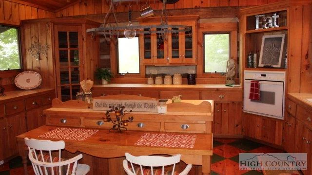 Image number 5 for the current listing
