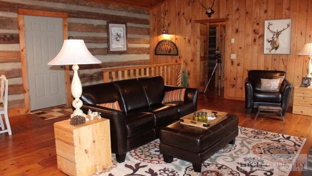 Image number 21 for the current listing