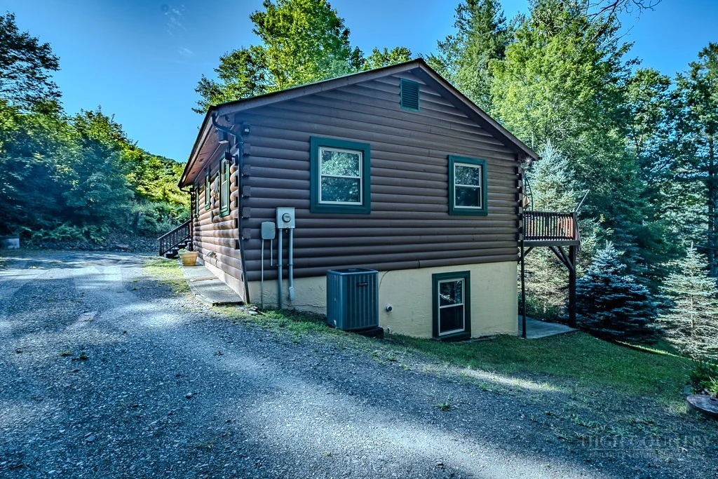 Image number 7 for the current listing