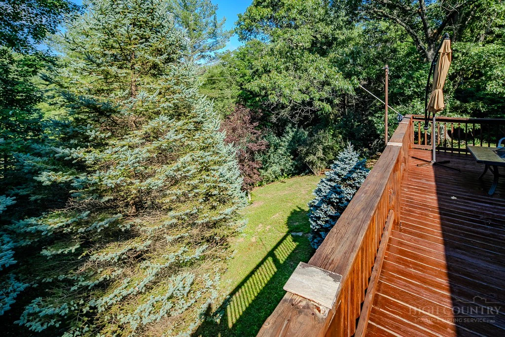 Image number 14 for the current listing