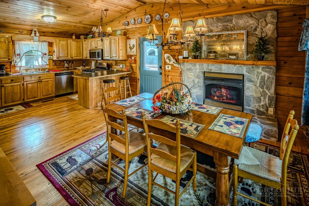 Image number 15 for the current listing
