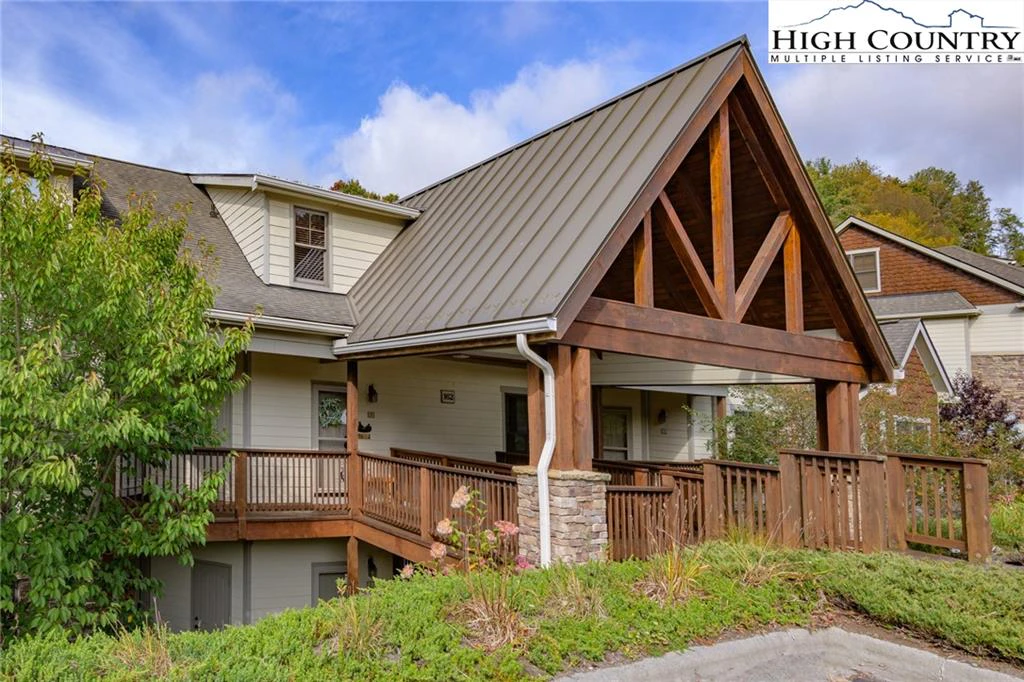 Image number 1 for the current listing