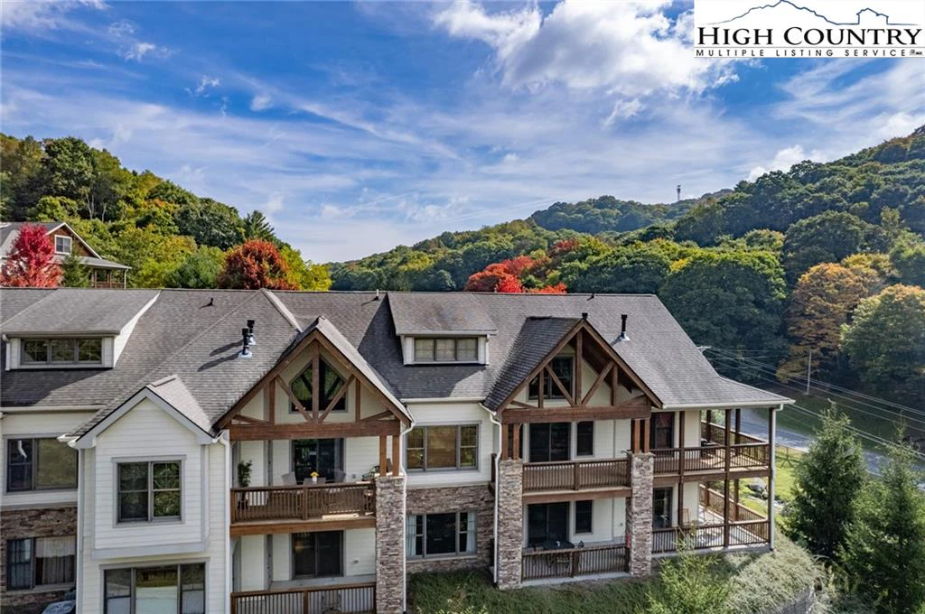 Image number 18 for the current listing