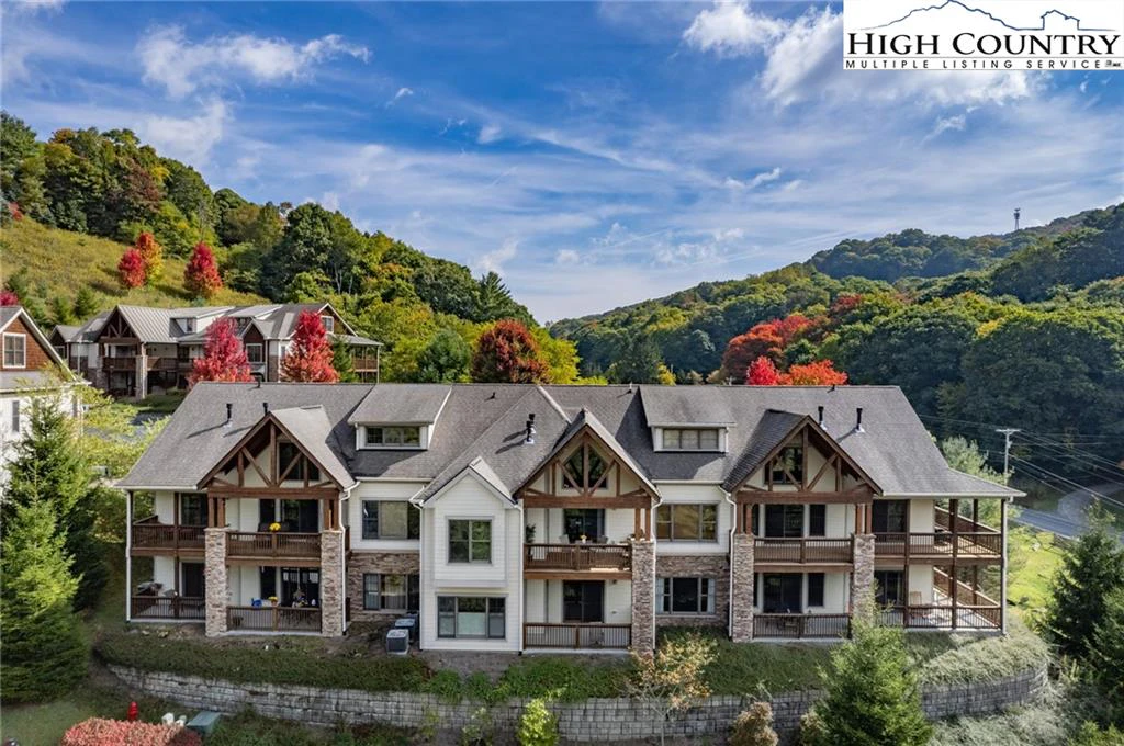 Image number 19 for the current listing