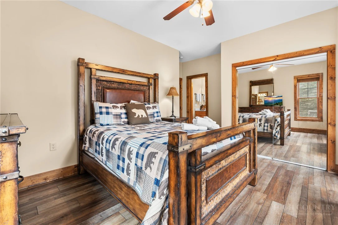 Image number 10 for the current listing