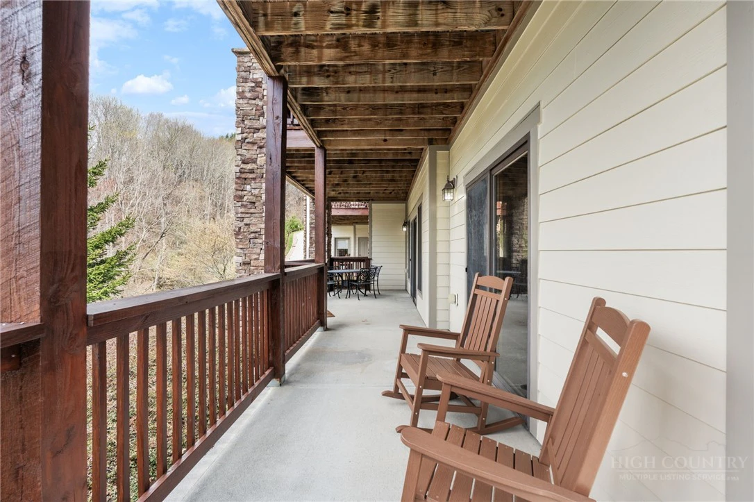 Image number 7 for the current listing