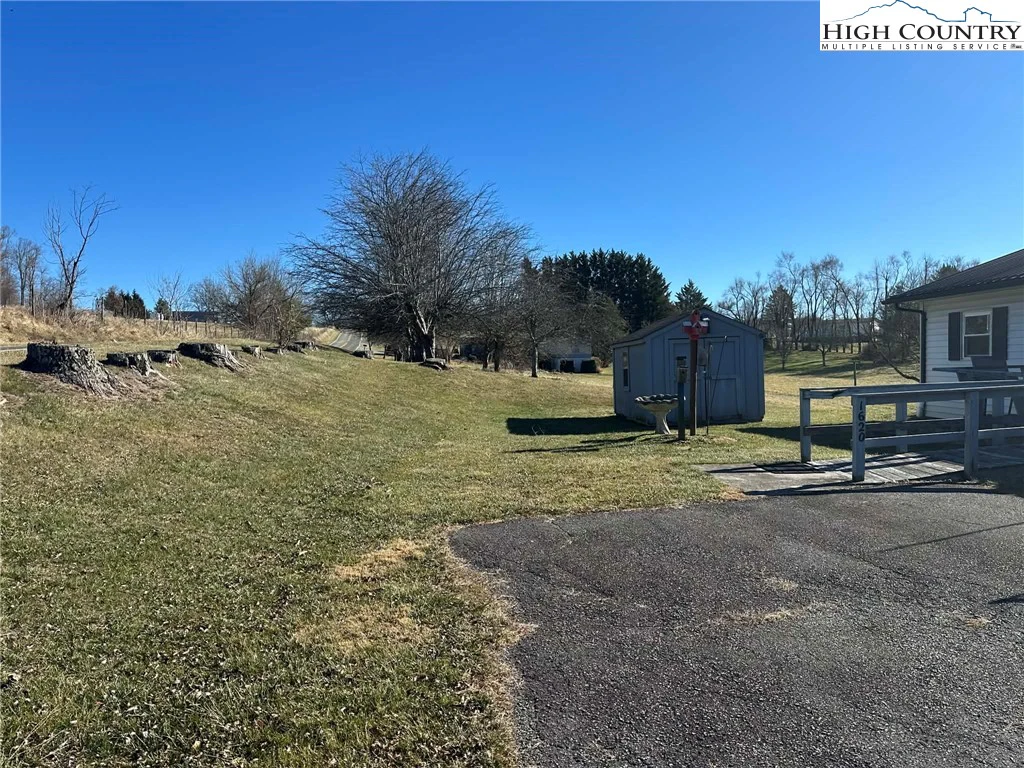 Image number 3 for the current listing