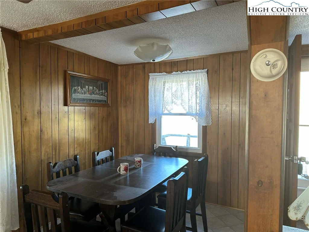 Image number 12 for the current listing
