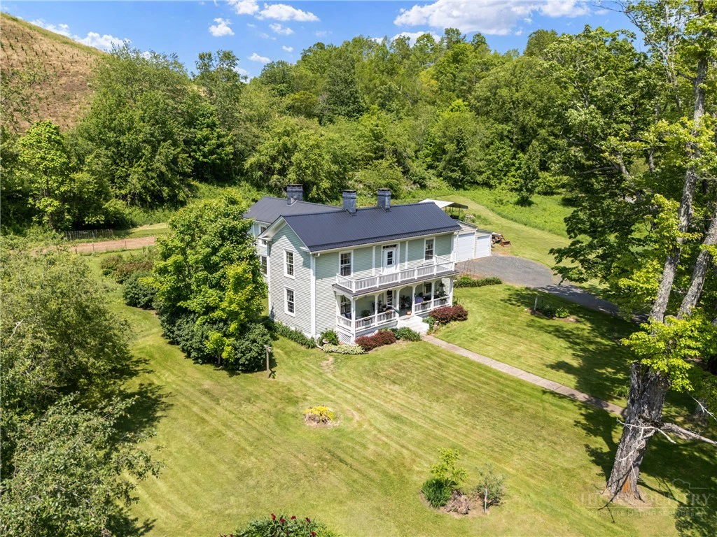 Image number 13 for the current listing