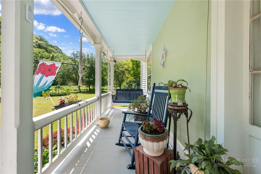 Image number 7 for the current listing