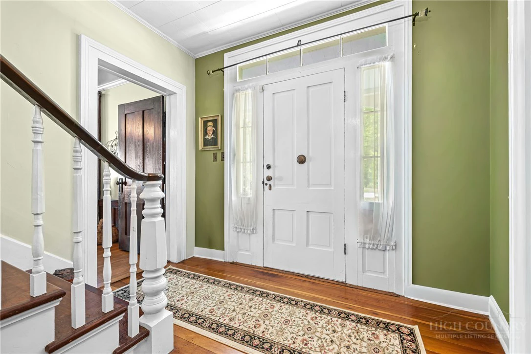 Image number 8 for the current listing