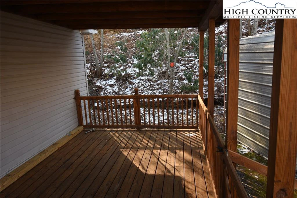 Image number 4 for the current listing