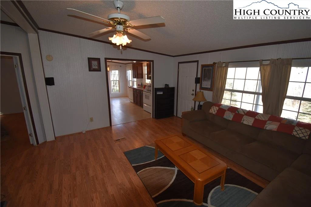 Image number 10 for the current listing