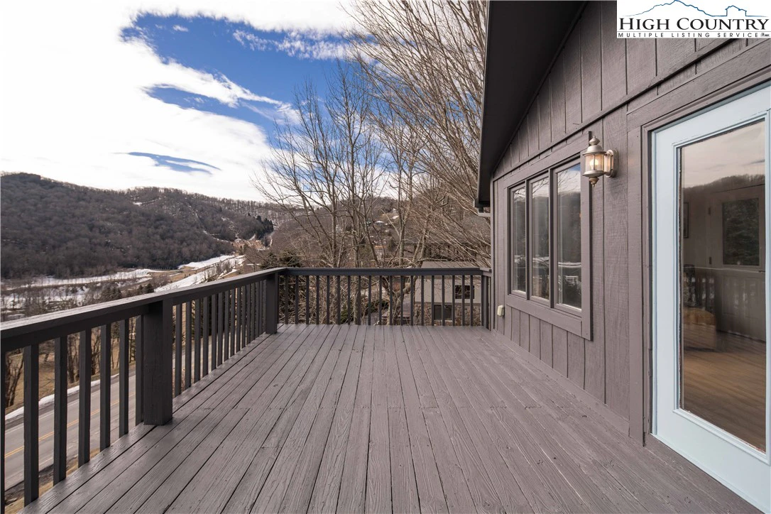 Image number 10 for the current listing