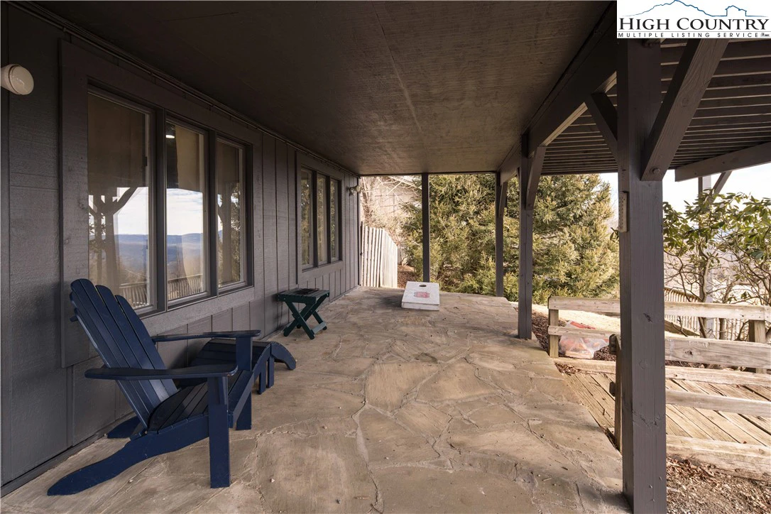 Image number 16 for the current listing