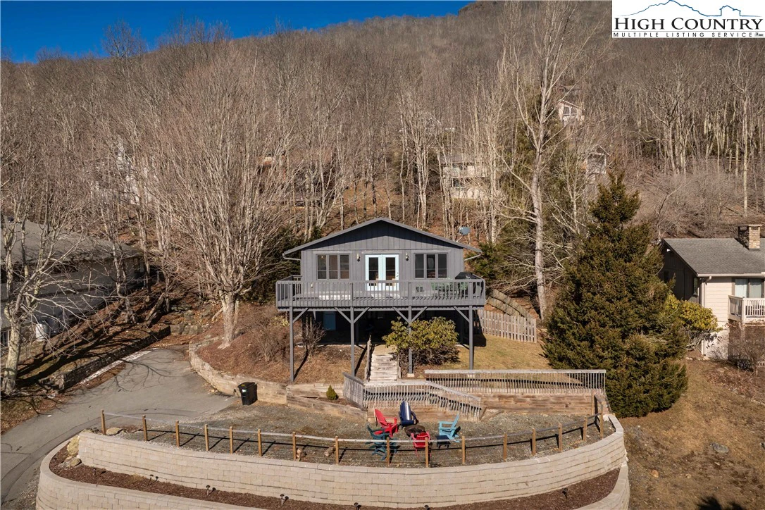 Image number 1 for the current listing