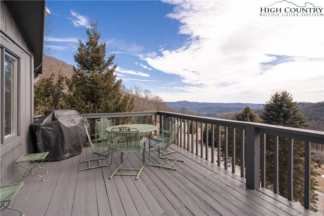 Image number 12 for the current listing