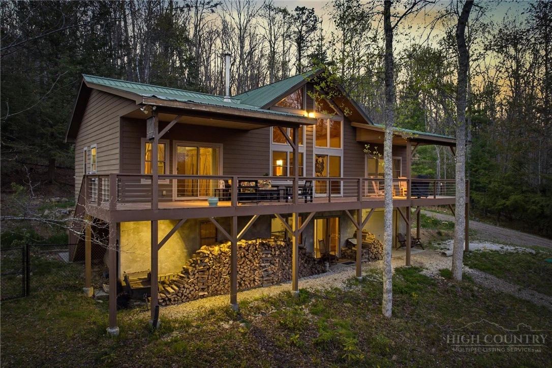 Image number 3 for the current listing
