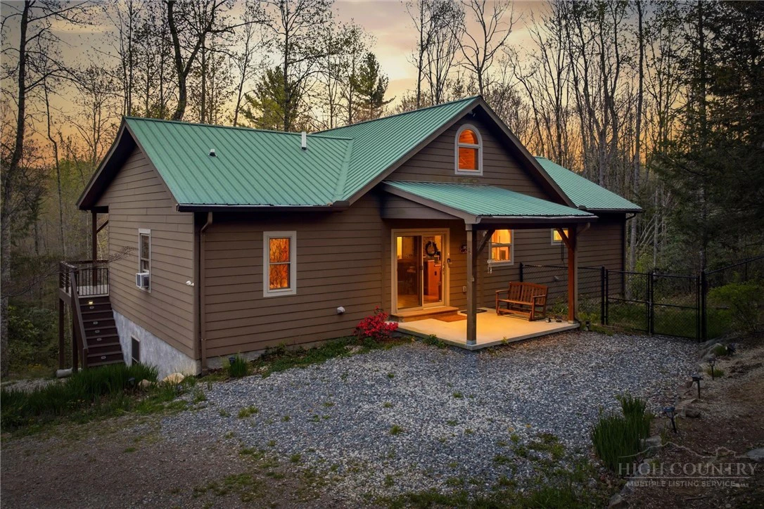 Image number 5 for the current listing