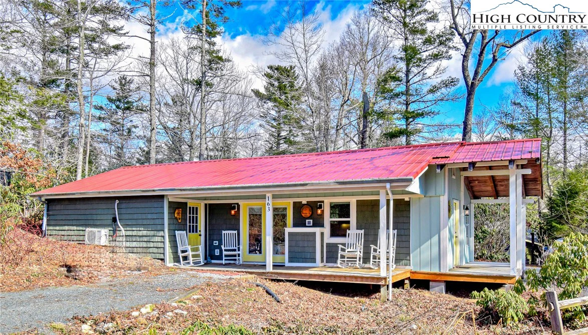 Image number 1 for the current listing