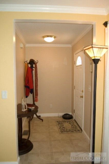 Image number 3 for the current listing