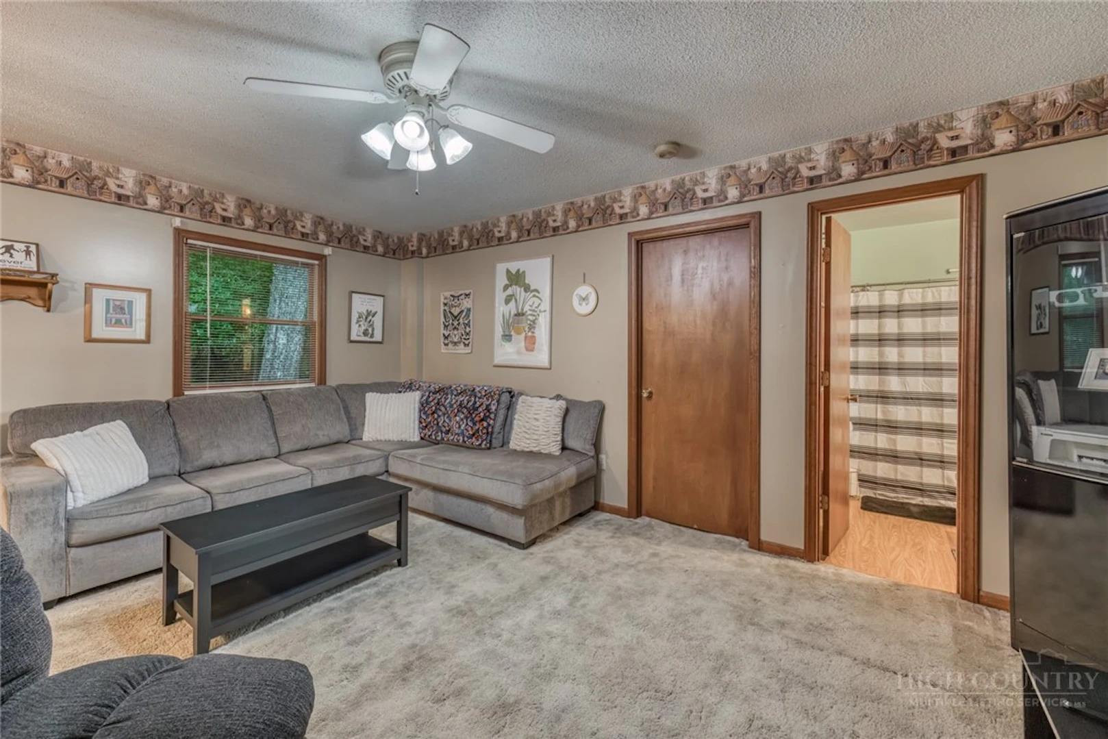 Image number 18 for the current listing