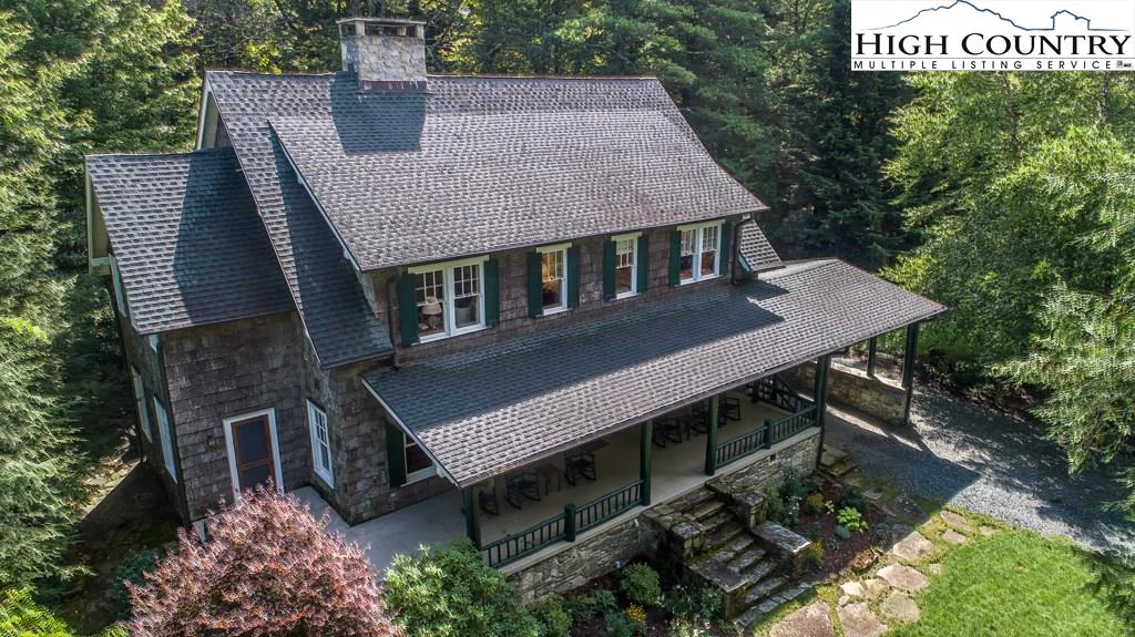 Image number 1 for the current listing