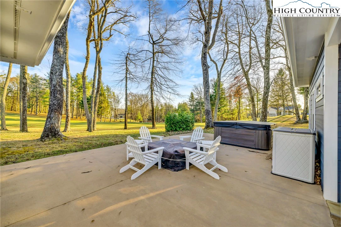 Image number 4 for the current listing